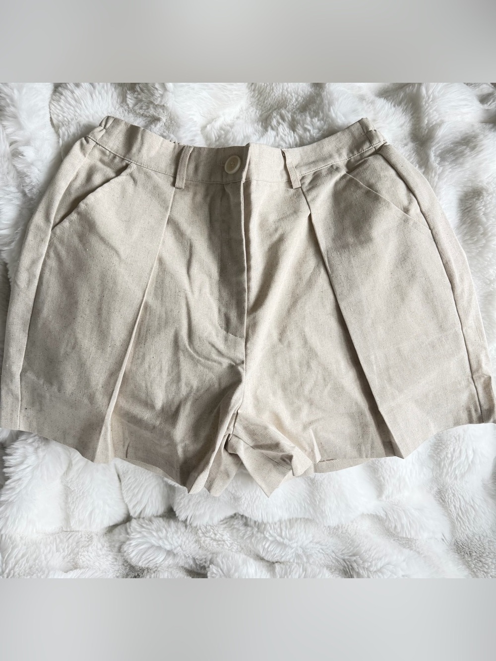 easel Neutral Beige High-Rise Pleated Women's Shorts